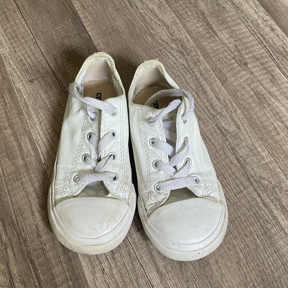 Kids all white low top converse